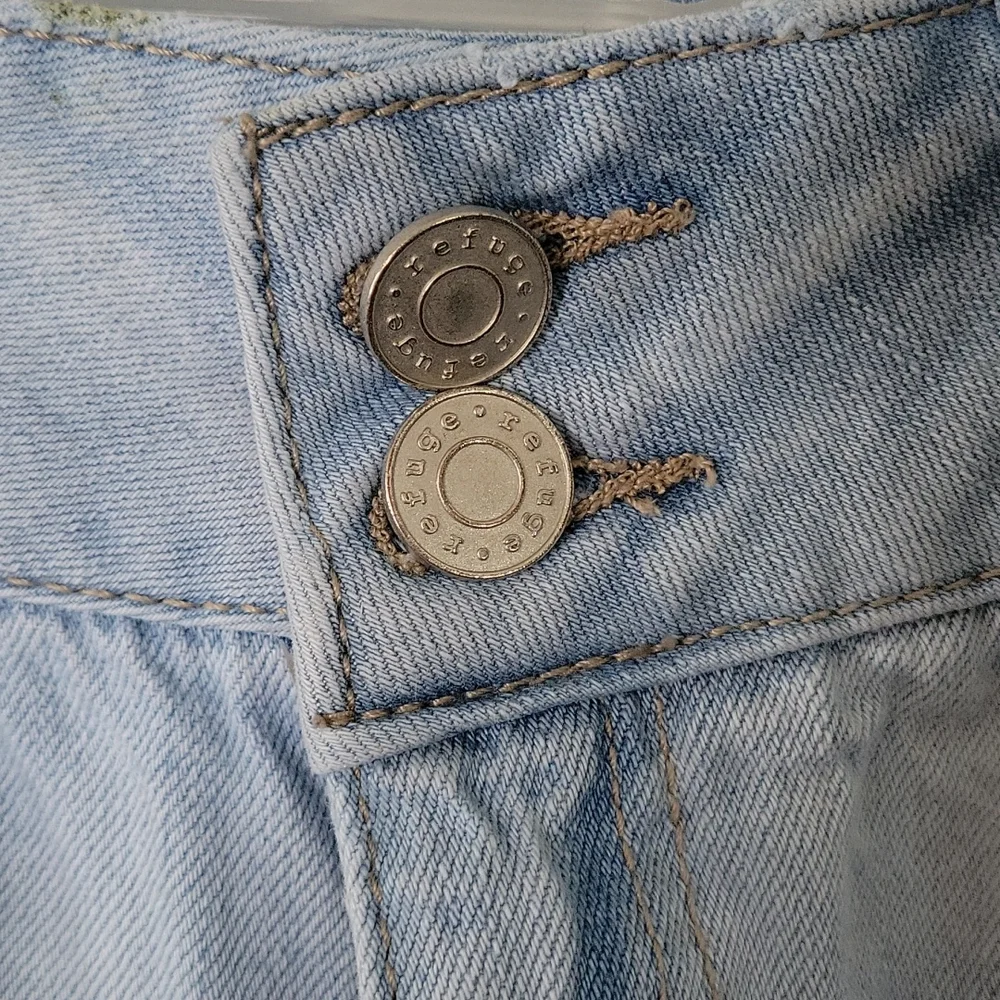 Jeans - Picture 2 of 3